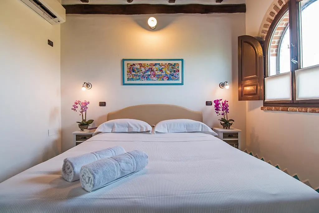Casa La Vela Villa Cala Liberotto 0*,  İtalya